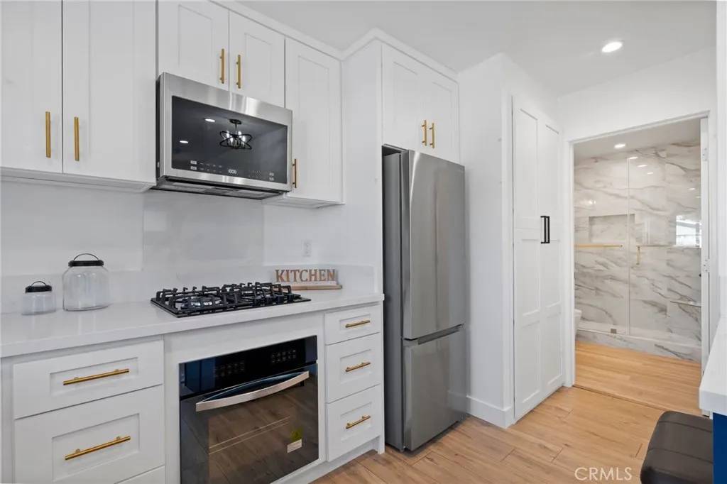 West Hills, CA 91307,23802 Mobile Street