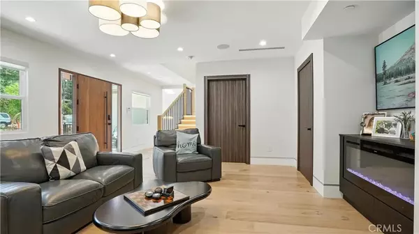 La Crescenta, CA 91214,2806 Manhattan Avenue