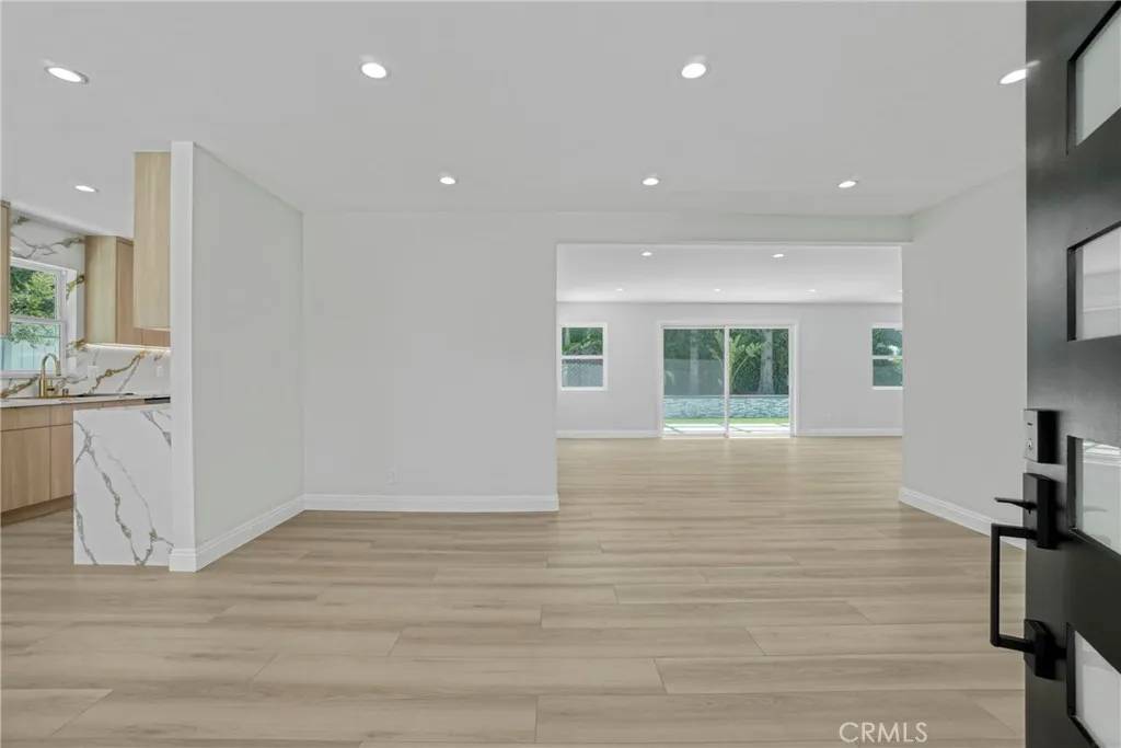 Tarzana, CA 91335,19120 Bessemer Street