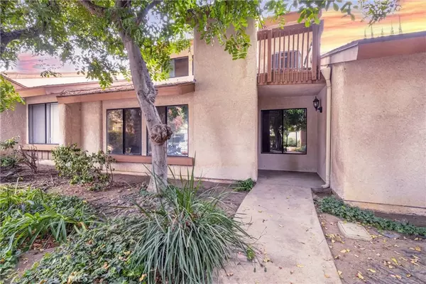 8540 De Soto Avenue #49, Canoga Park, CA 91304