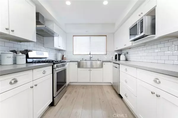 Valley Village, CA 91607,11911 Magnolia Boulevard #19