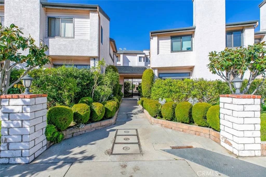 11911 Magnolia Boulevard #19, Valley Village, CA 91607