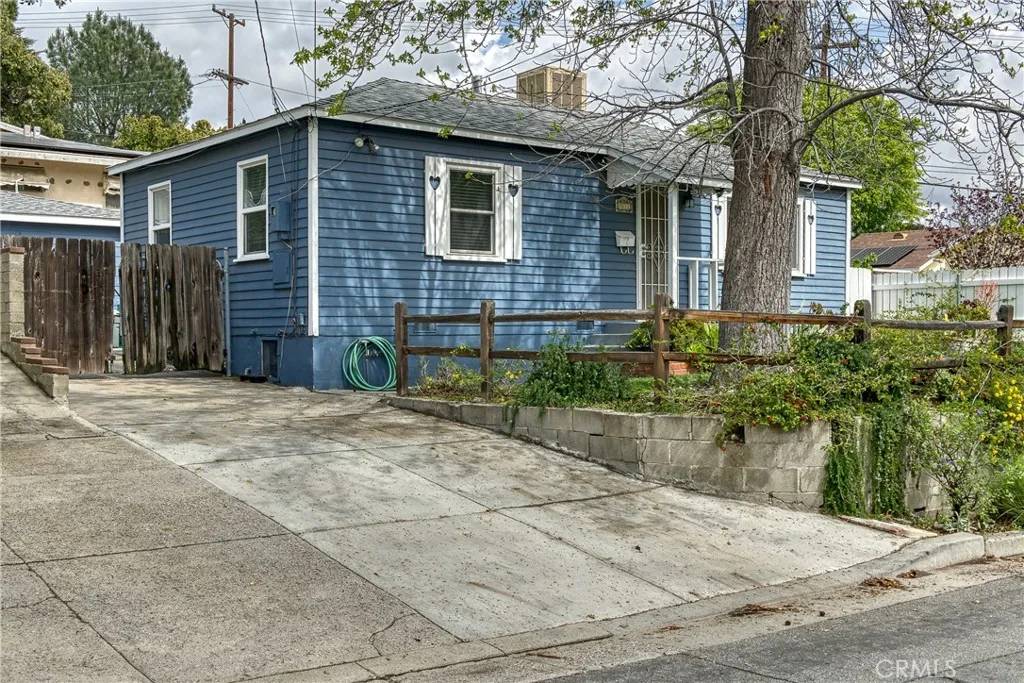 3611 Fourth Avenue, Glendale, CA 91214