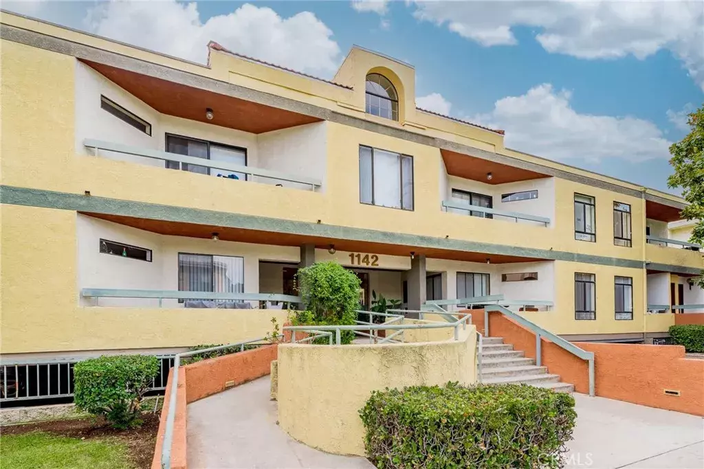Glendale, CA 91206,1142 Stanley Avenue #20