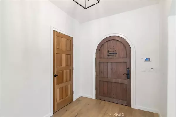 La Canada Flintridge, CA 91011,4359 Fairlawn Drive