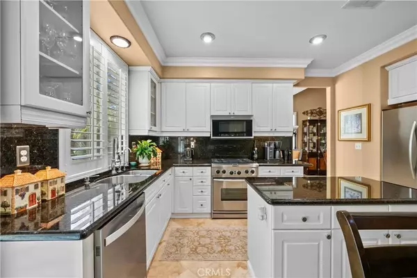 Valencia, CA 91354,28456 Calex Drive