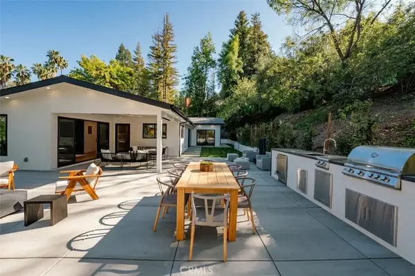 Tarzana, CA 91356,5019 Donna Avenue