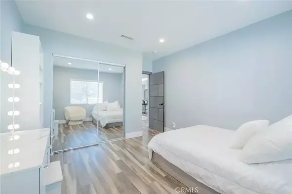 Tujunga, CA 91042,6436 Day Street