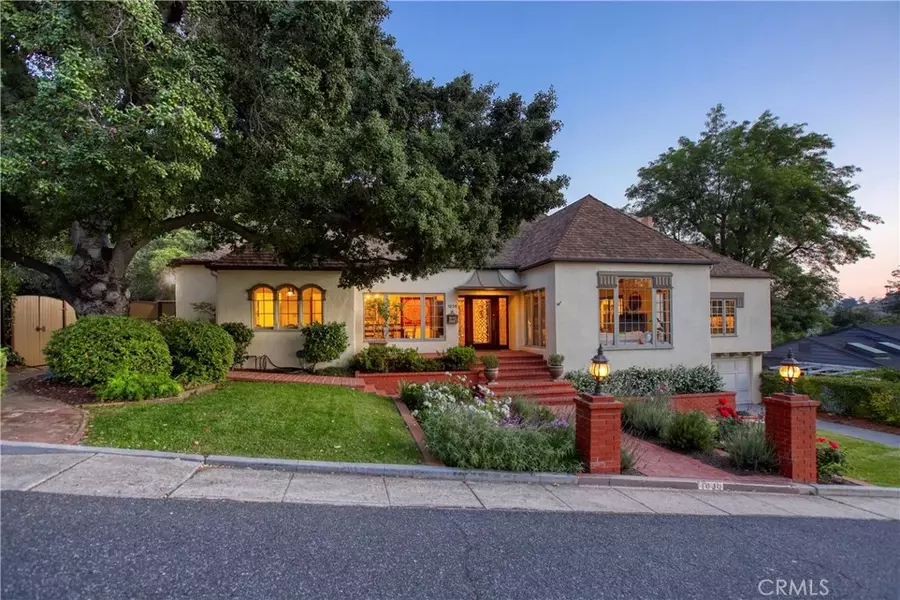 1836 Crestmont Court, Glendale, CA 91208