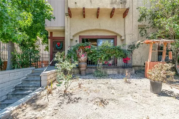 Panorama City, CA 91402,14840 Parthenia Street #19