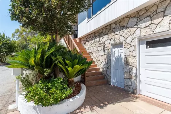 Glendale, CA 91206,2931 Graceland Way