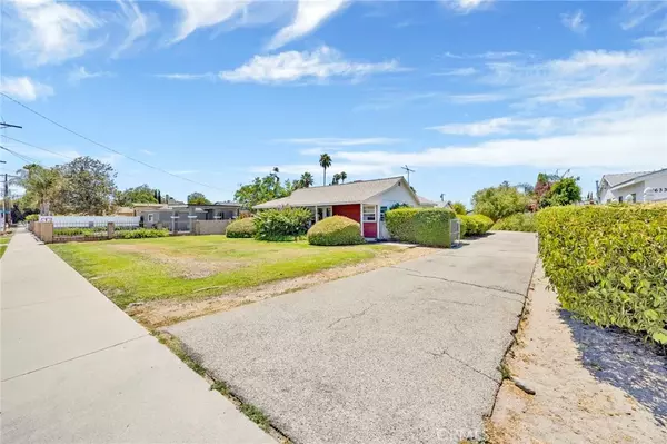 North Hollywood, CA 91605,7625 Bellaire Avenue