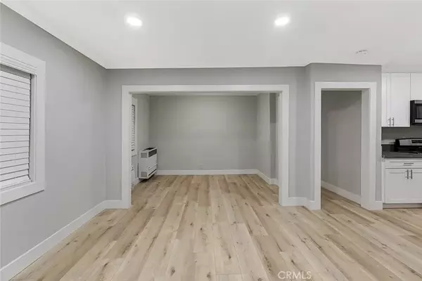 Tujunga, CA 91042,7137 Greeley Street #2
