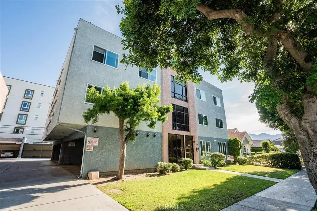 Glendale, CA 91204,526 Oak Street #8