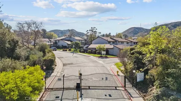 Sunland, CA 91040,8740 Wyngate Street #1/4