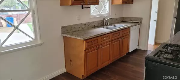 Los Angeles, CA 90042,231 S Avenue 55