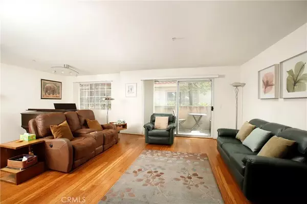 Burbank, CA 91506,510 N Shelton Street #2