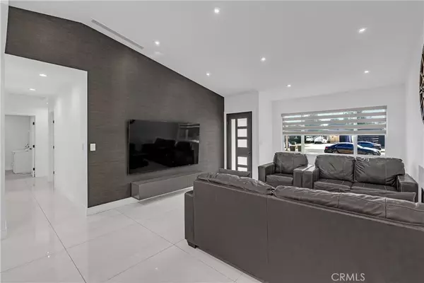 North Hollywood, CA 91602,4645 Farmdale Avenue