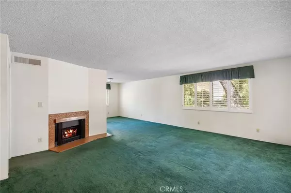 Burbank, CA 91504,9555 Via Venezia