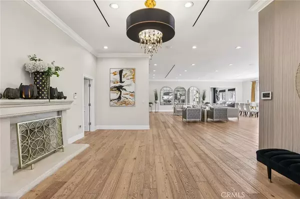 North Hollywood, CA 91605,6850 Longridge Avenue
