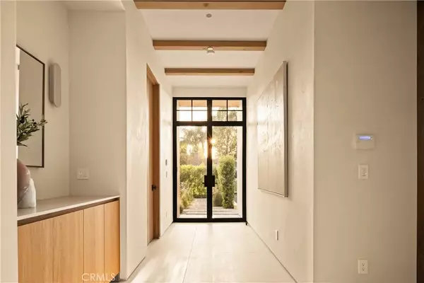 Studio City, CA 91604,4046 Shadyglade Avenue