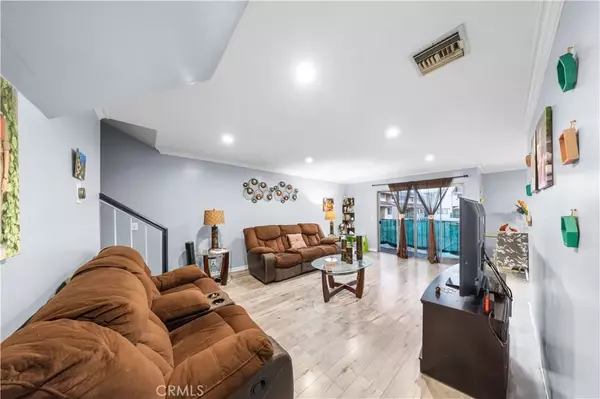 Glendale, CA 91206,121 Sinclair Avenue #225