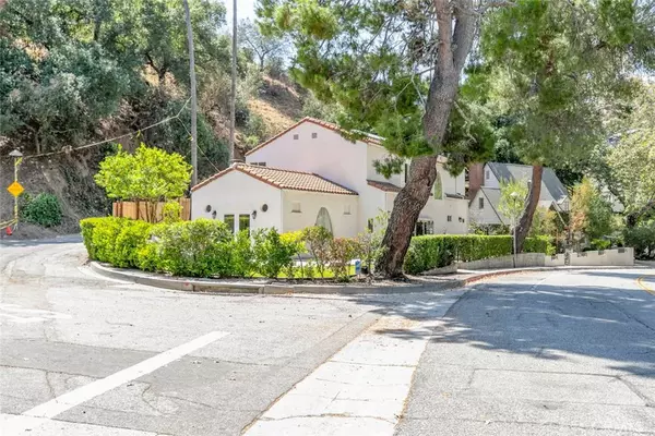 Glendale, CA 91206,2644 E Chevy Chase Drive