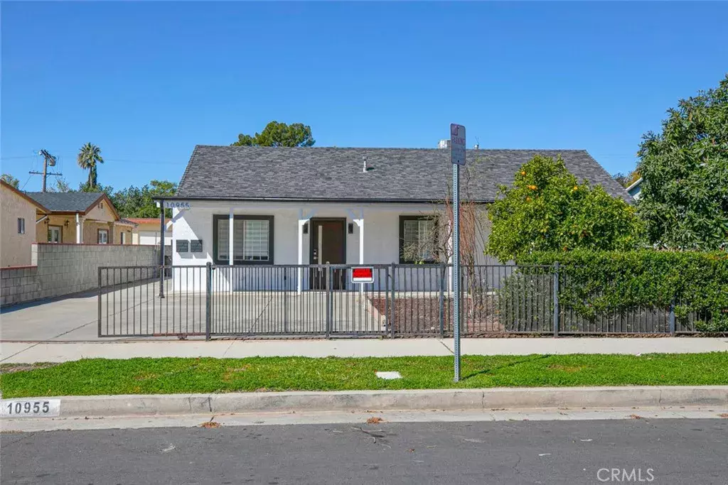 Mission Hills (san Fernando), CA 91345,10955 Burnet Avenue