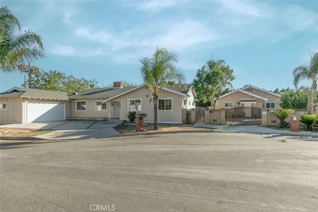 Panorama City, CA 91402,14230 Calahan