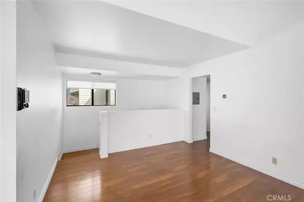 Sunland, CA 91040,10475 Newhome Avenue #6