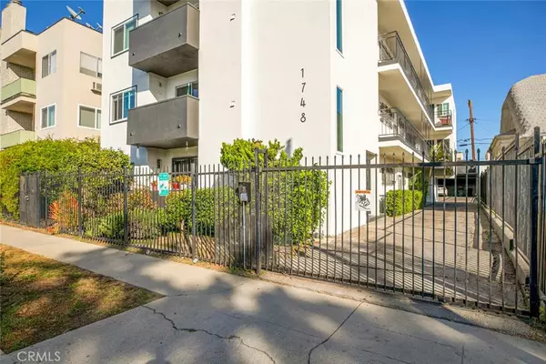 Los Angeles, CA 90027,1748 N Kenmore Avenue #203