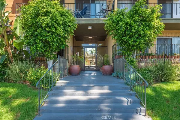 Northridge, CA 91325,17931 Devonshire Street #28
