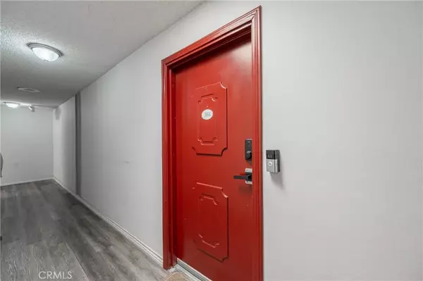 Glendale, CA 91207,930 N Louise #304