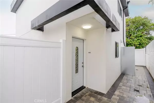 Northridge, CA 91343,8965 Mclennan Avenue