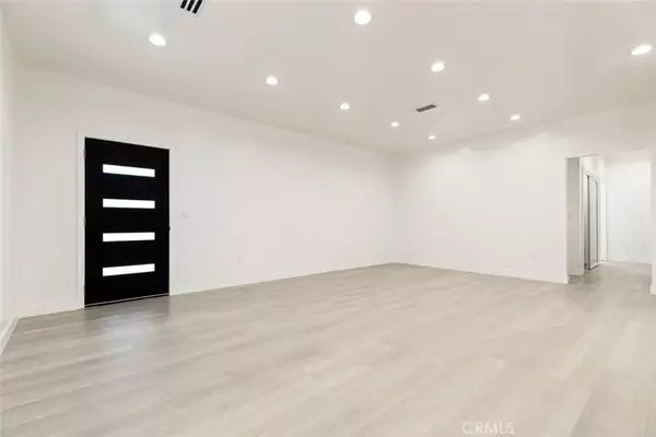 Granada Hills, CA 91344,11325 Collett Avenue