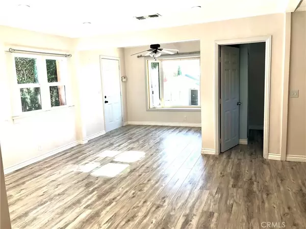 Tujunga, CA 91042,10618 Samoa