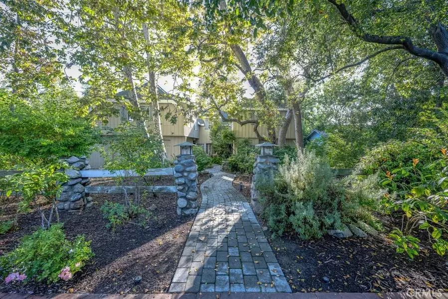 4228 Beulah Drive, La Canada Flintridge, CA 91011