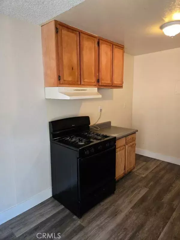 Panorama City, CA 91402,14805 Chase Street #107