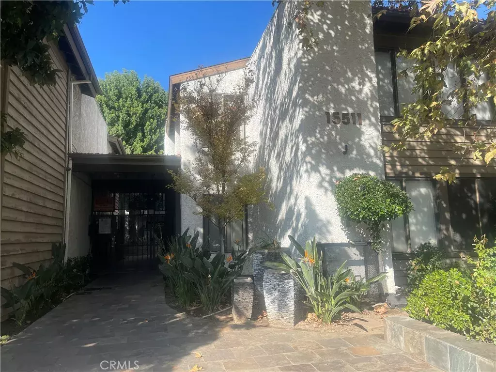 Van Nuys, CA 91406,15511 Sherman Way