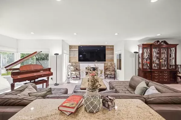 Moorpark, CA 93021,4975 N Buttercreek Road