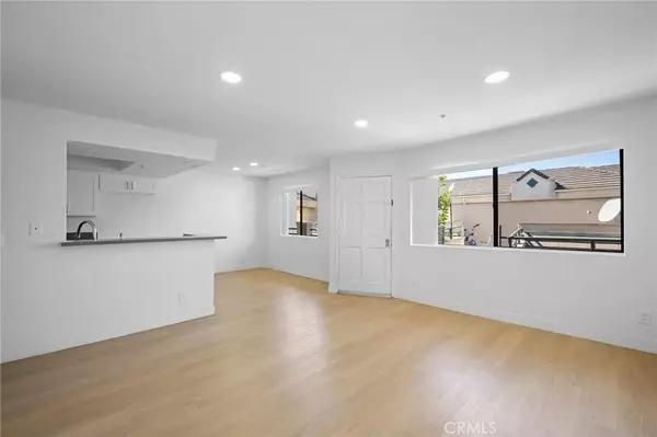 Glendale, CA 91205,1323 E Broadway #303