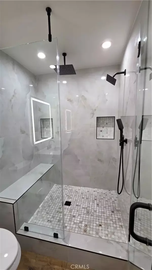 Reseda, CA 91335,7047 Nestle Avenue