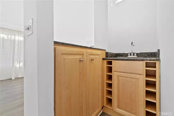 North Hollywood, CA 91601,5100 Riverton Ave #5