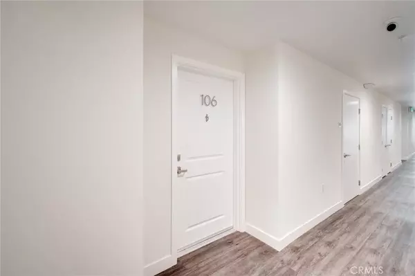 Van Nuys, CA 91405,14526 Hartland Street #106