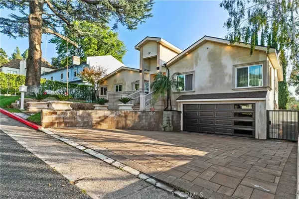 Glendale, CA 91208,1824 Crestmont Court