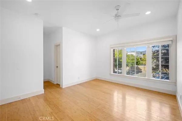 Glendale, CA 91205,228 S Kenwood Street #208