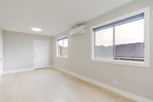 Tujunga, CA 91042,7137 Greeley Street #7