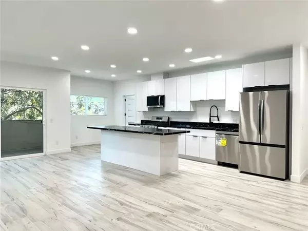 6255 Woodman Avenue #201, Van Nuys, CA 91401