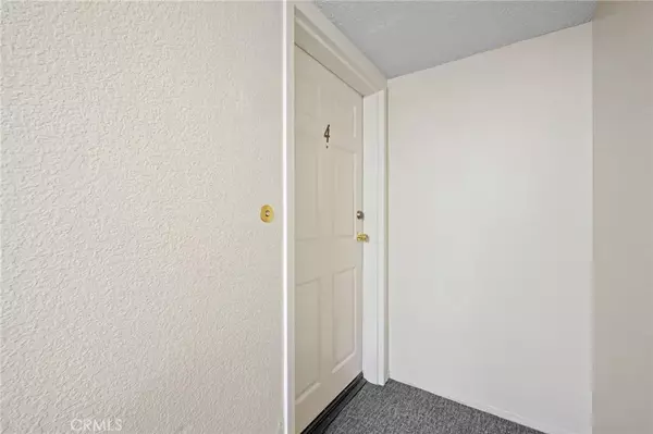 La Crescenta, CA 91214,3105 Montrose Avenue #4