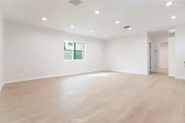 Arleta, CA 91331,13120 Branford Street